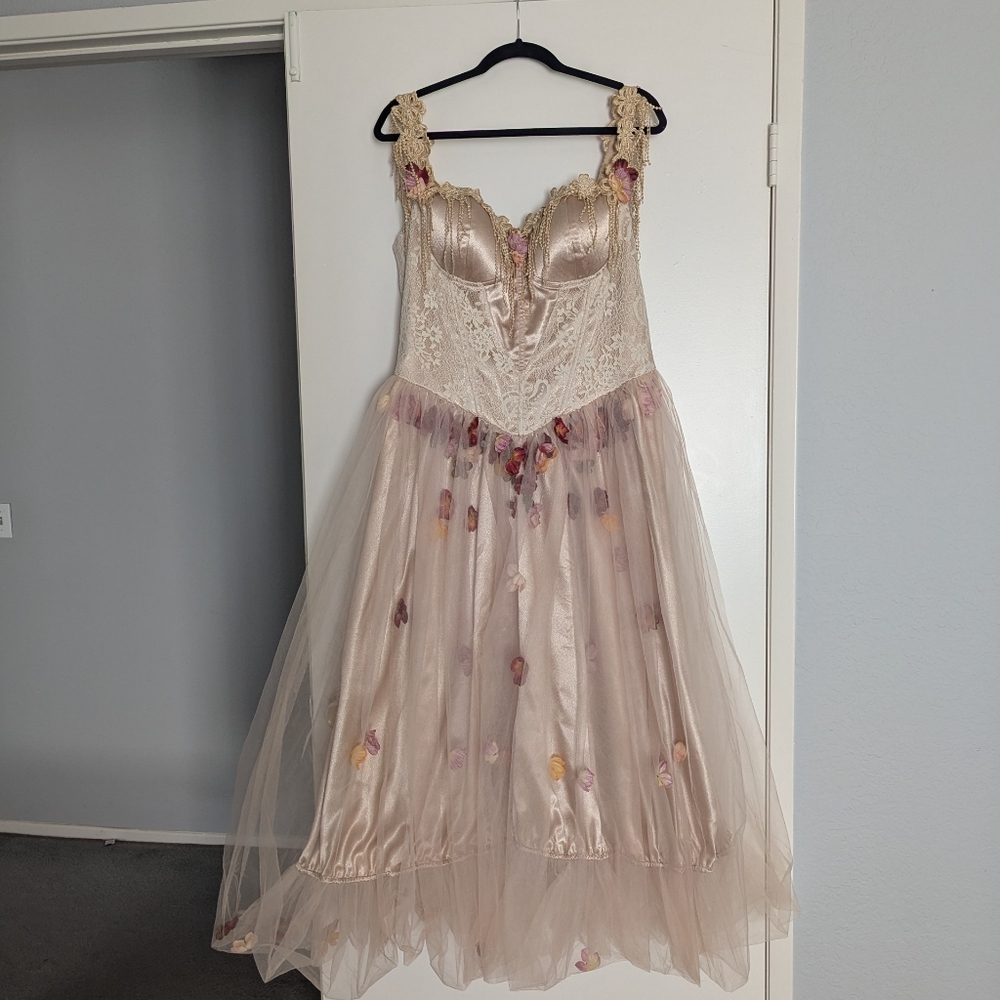 RARE "Oracle Of The Blossom" Fairy, Whimsical Dress - Picture 3 of 5